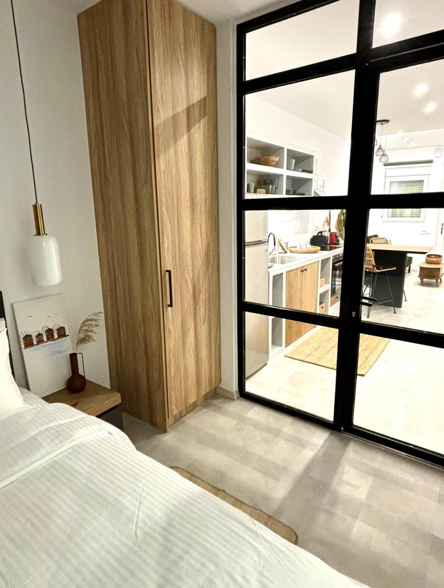 Apartment Myrovolos Chios Town